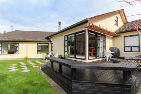 Photo of property in 10 Frank Frethey Place, Highlands Park, New Plymouth, 4312