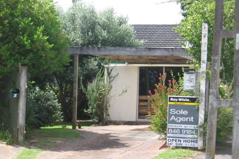 Photo of property in 3 Margaret Avenue, Mount Albert, Auckland, 1025