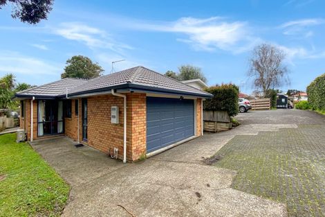 Photo of property in 36a Divich Avenue, Te Atatu South, Auckland, 0610