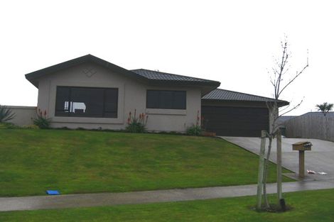 Photo of property in 98 Parnell Heights, Kelvin Grove, Palmerston North, 4414