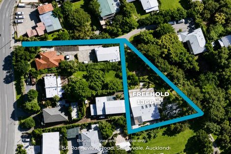 Photo of property in 5a Rangeview Road, Sunnyvale, Auckland, 0612