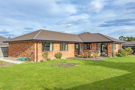 Photo of property in 72 Acacia Avenue, Rangiora, 7400