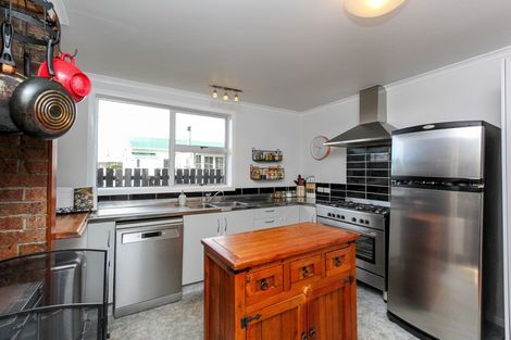 Photo of property in 28 Mouatt Street, Waitara, 4320