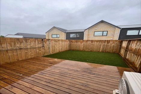 Photo of property in 32/125b Metcalfe Road, Ranui, Auckland, 0612