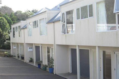 Photo of property in 37 Espin Crescent, Karori, Wellington, 6012