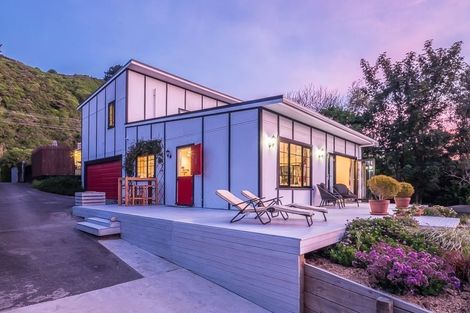 Photo of property in 178 Main Road South, Raumati South, Paraparaumu, 5032