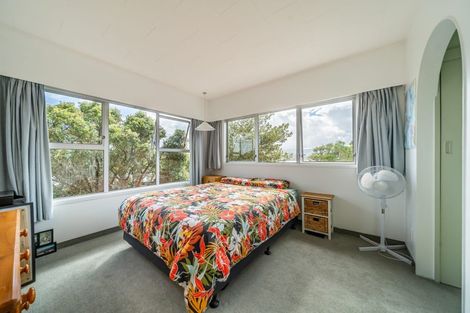 Photo of property in 2 Leeward Drive, Whitby, Porirua, 5024