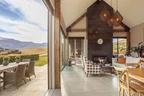 Photo of property in 92 Threepwood Road, Lake Hayes, Queenstown, 9371