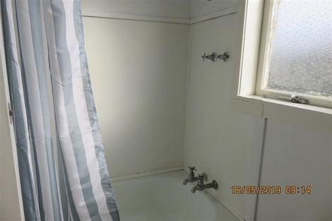 Photo of property in 16 Ascot Avenue, Henderson, Auckland, 0610