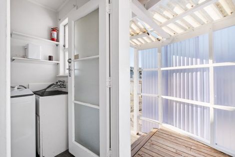 Photo of property in 35 Dalton Street, Outer Kaiti, Gisborne, 4010