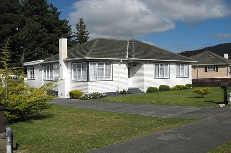 Photo of property in 35 Stanley Street, Wainuiomata, Lower Hutt, 5014