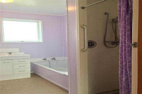 Photo of property in 8 Montague Place, Onerahi, Whangarei, 0110