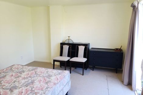 Photo of property in 44 Kaikoura Street, Henderson, Auckland, 0612