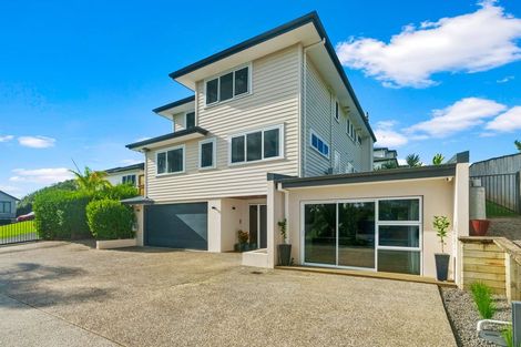 Photo of property in 10a Mackay Drive, Greenhithe, Auckland, 0632