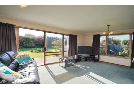 Photo of property in 10 Walker Place, Rangiora, 7400