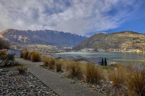 Photo of property in 10 Marina Drive, Frankton, Queenstown, 9300