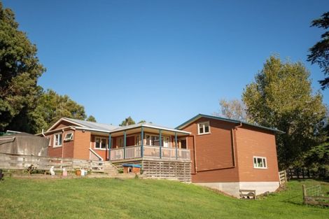 Photo of property in 137-147 Pahiatua Aokautere Road, Aokautere, Palmerston North, 4471