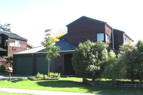 Photo of property in 2 Capstan Court, Te Atatu Peninsula, Auckland, 0610