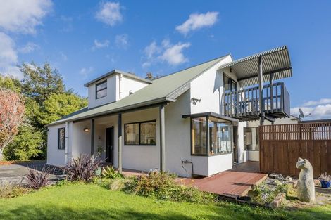 Photo of property in 149 Kawiu Road, Levin, 5510