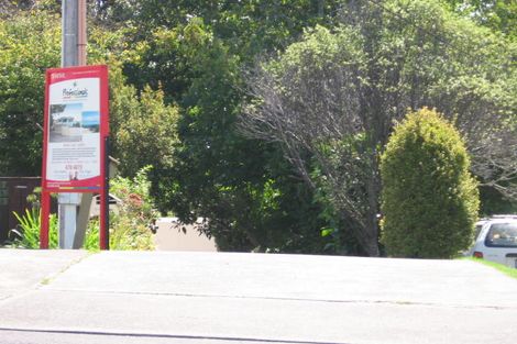 Photo of property in 1/131 Carlisle Road, Northcross, Auckland, 0632