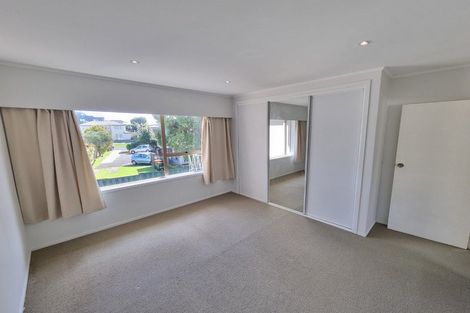 Photo of property in 3/68 Takutai Avenue, Half Moon Bay, Auckland, 2012