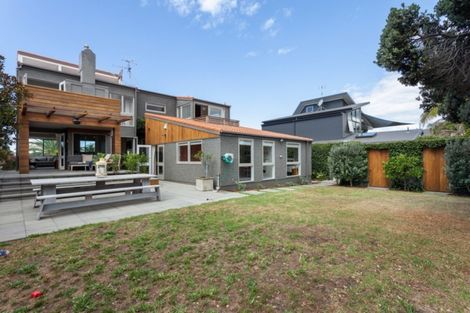 Photo of property in 118 Oceanbeach Road, Mount Maunganui, 3116