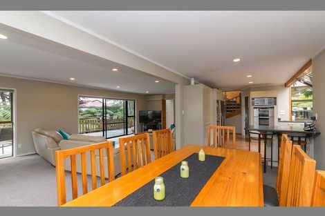 Photo of property in 42 Wirihana Road, Titirangi, Auckland, 0604