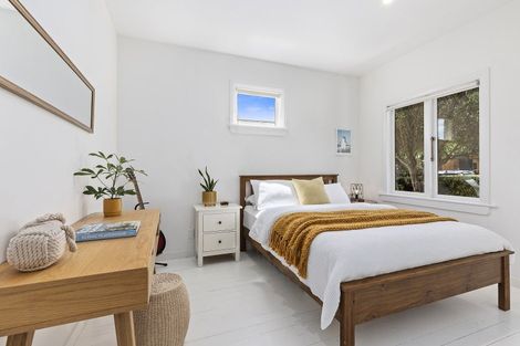 Photo of property in 20 Mantell Street, Seatoun, Wellington, 6022