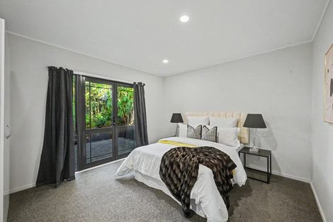 Photo of property in 30 Arlette Place, Massey, Auckland, 0614