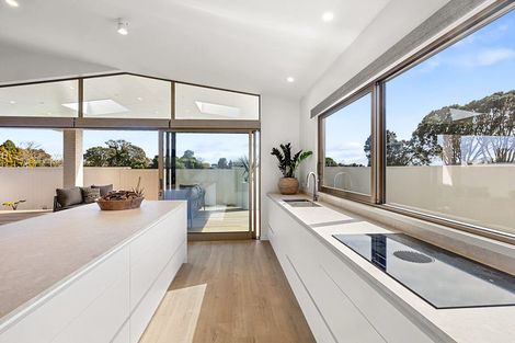 Photo of property in 63c Mangorei Road, Strandon, New Plymouth, 4312