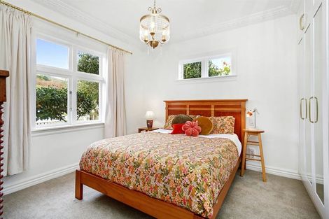 Photo of property in 25 Findlay Street, Tawa, Wellington, 5028