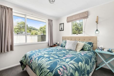 Photo of property in 36a Ranui Terrace, Tawa, Wellington, 5028