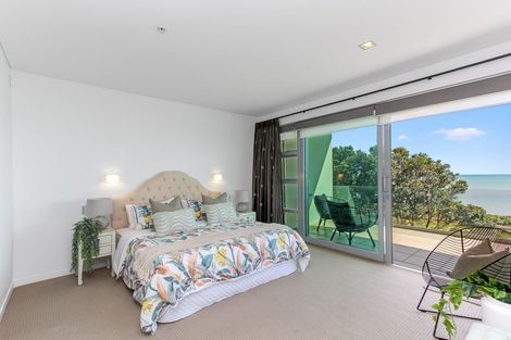 Photo of property in The Reef, 93 Saint Aubyn Street, New Plymouth, 4310