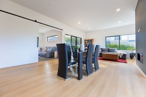 Photo of property in 21 Ferndale Drive, Waikanae, 5036