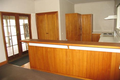 Photo of property in 60 Sandwich Road, Beckenham, Christchurch, 8023