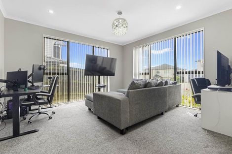Photo of property in 31 Te Aramanu Crescent, Papakura, 2110