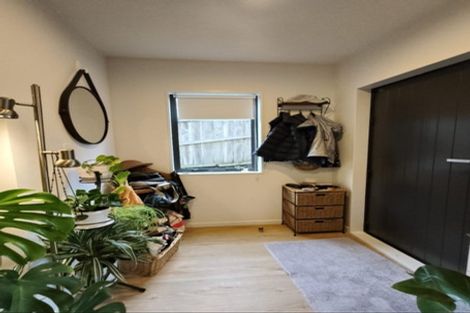 Photo of property in 1/9 Donovan Avenue, Massey, Auckland, 0614