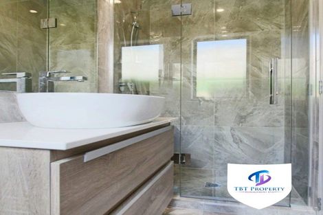 Photo of property in 25c Arrowsmith Drive, Flat Bush, Auckland, 2019