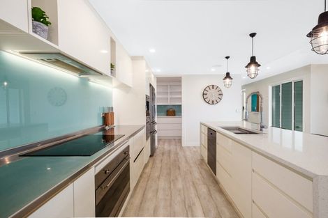 Photo of property in 71 Matatua Road, Raumati Beach, Paraparaumu, 5032