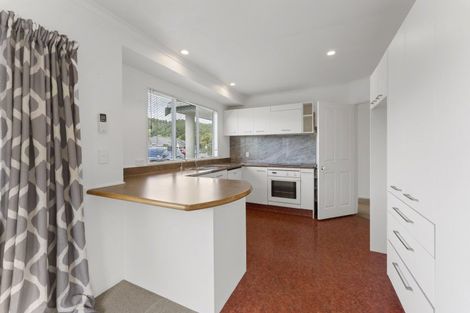 Photo of property in 14 Millwood Place, Silverstream, Upper Hutt, 5019