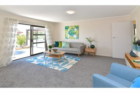 Photo of property in 52a Albatross Road, Red Beach, 0932