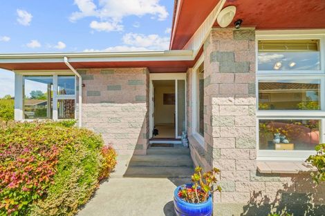 Photo of property in 21 Oakfield Street, Burnside, Christchurch, 8053