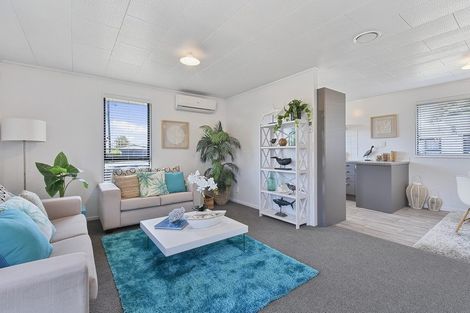 Photo of property in 2/59 Fernaig Street, Papakura, 2110