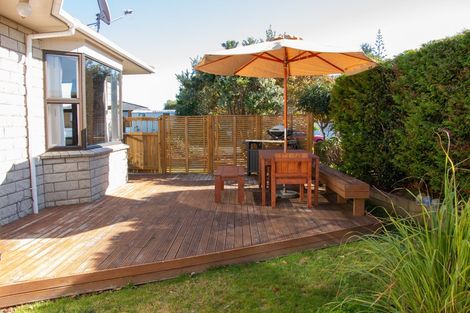 Photo of property in 31 Tiverton Crescent, Whalers Gate, New Plymouth, 4310