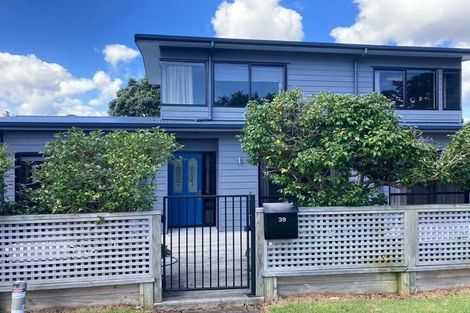 Photo of property in 39 Cockle Bay Road, Cockle Bay, Auckland, 2014