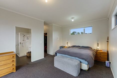 Photo of property in 78 Takapu Road, Manakau, Levin, 5573