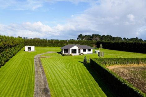 Photo of property in 39 Kairau Road East, Brixton, New Plymouth, 4373