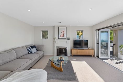 Photo of property in 26 Belleview Terrace, Mount Pleasant, Christchurch, 8081