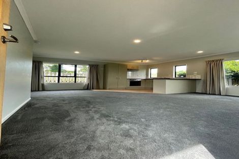 Photo of property in 226 Henderson Valley Road, Henderson, Auckland, 0612