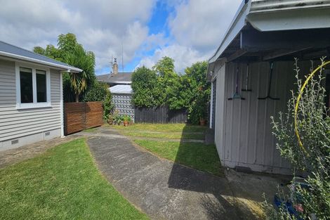 Photo of property in 60 Kingswood Road, Brookfield, Tauranga, 3110